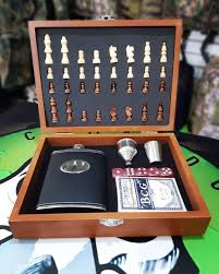 SET DE LICORERA Y AJEDREZ